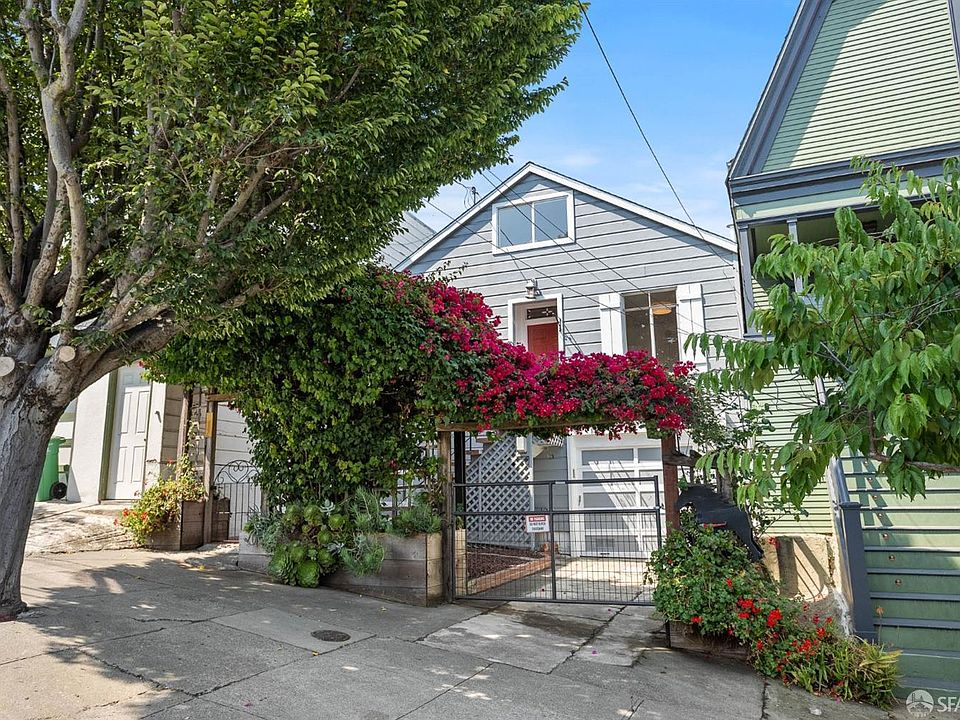 1st image of 212 Texas St