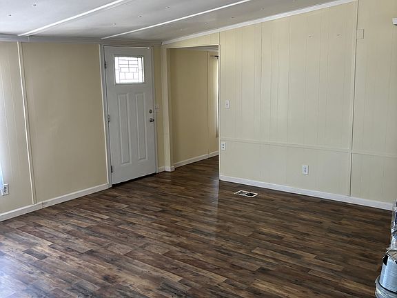 5th image of 1901 Maxwell Loop Rd