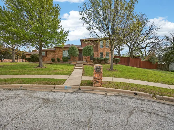 100 Castle Ct, Irving, TX 75038