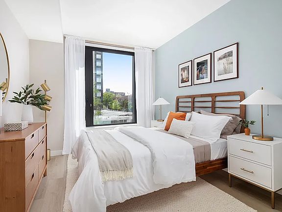 5th image of 15310 88th Ave #518