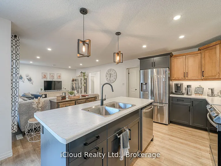 15 Curren Cres — Photo 12