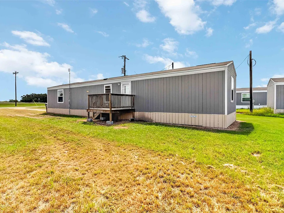 5670 E Highway 290