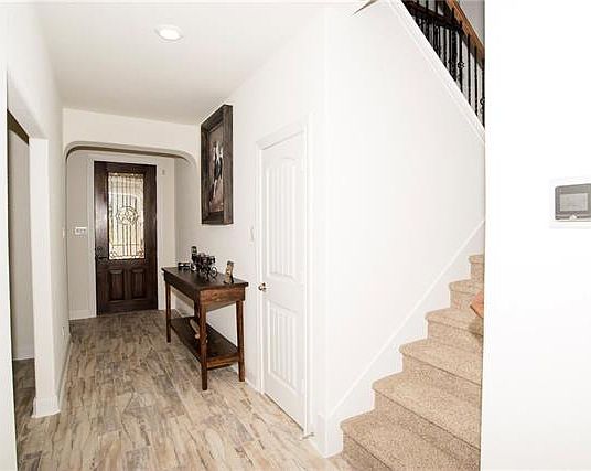 4th image of 281 Fender Dr