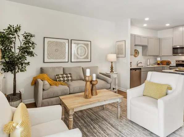 703 Ashbrook Dr, Lebanon, TN 37087