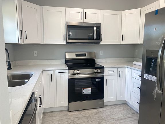 4th image of 13679 SE 52nd Ct