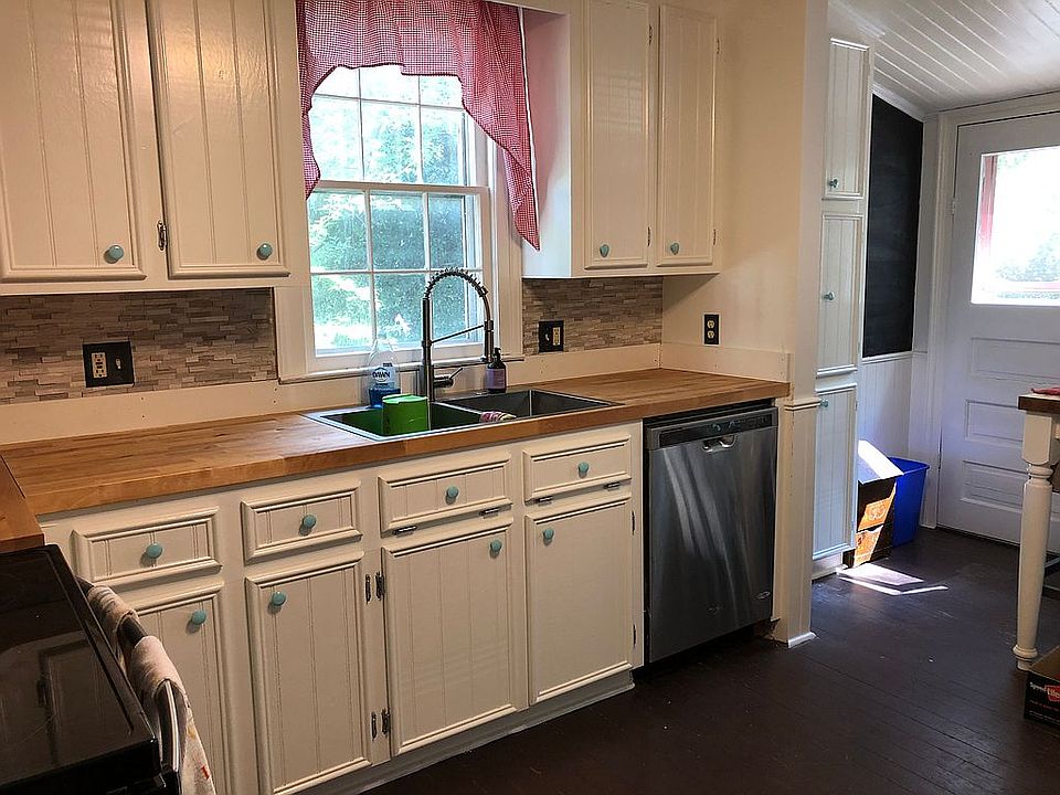 2nd image of 310 Creps St