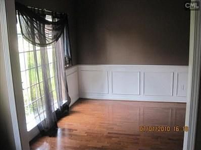 2nd image of 302 Bennington Cir