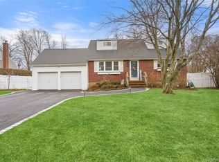 44 Robinson Street, Shoreham, NY 11786