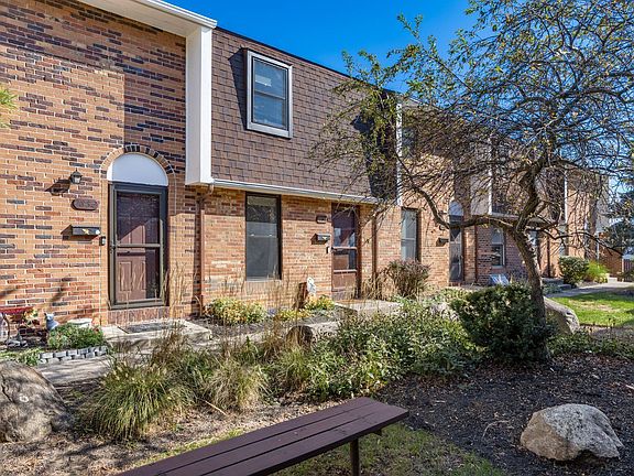2nd image of 1854 Willoway Cir S