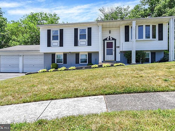 2nd image of 1120 Cardiff St
