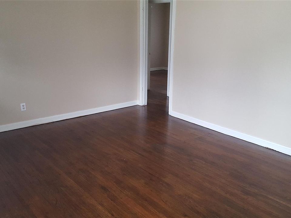 2nd image of 5016 S 28th Ave W