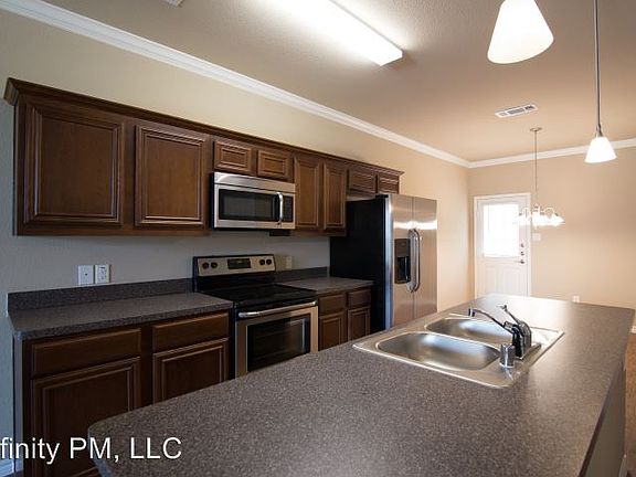 3rd image of 1210 Newcastle Dr
