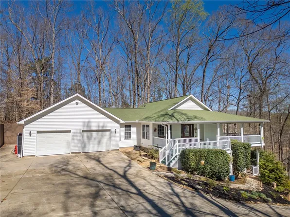 204 Riverlake Rd, Fair Play, SC 29643