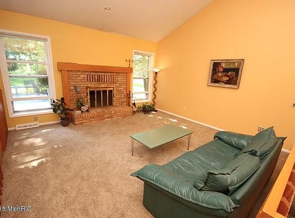3rd image of 4554 Forest Lake Ct SE