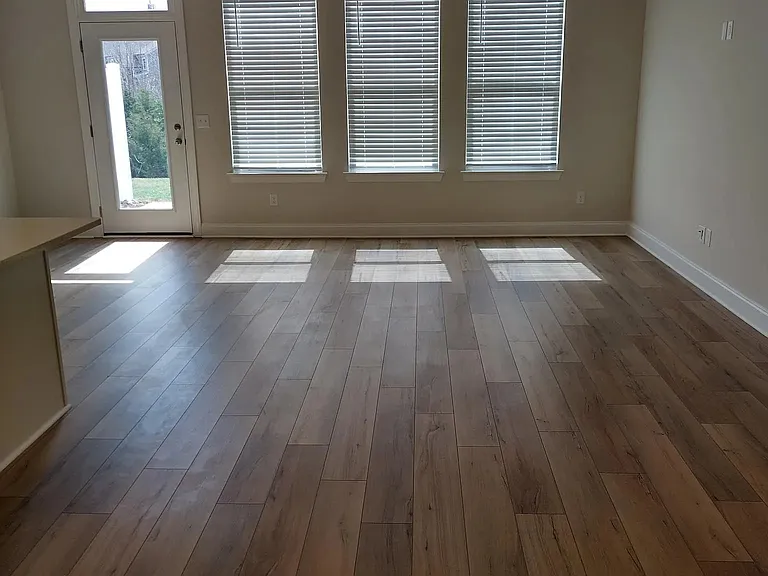 249 Netherlands Blvd — Photo 16
