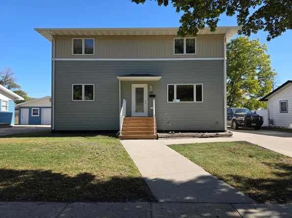 1108 20th St N, Moorhead, MN 56560