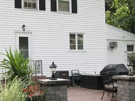 4th image of 2200 Boyce Pl