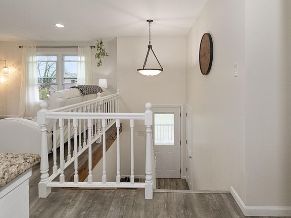3rd image of 1802 Forest Ln