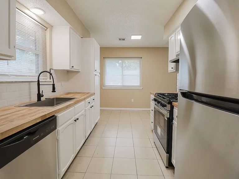 3012 S Ash Ct — Photo 11
