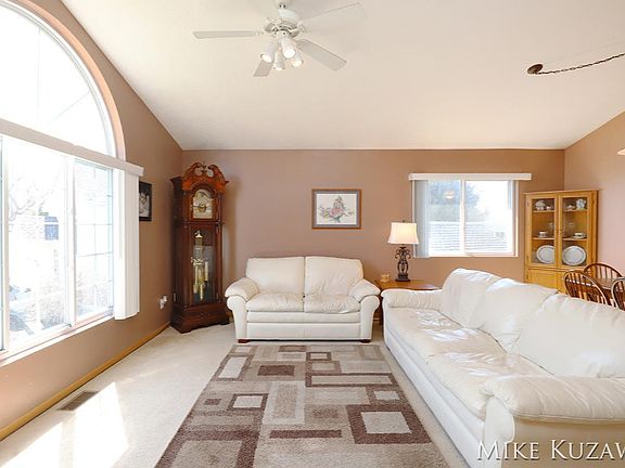 5th image of 189 Waxwing Ct