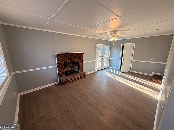 4th image of 224 Rutland Cir