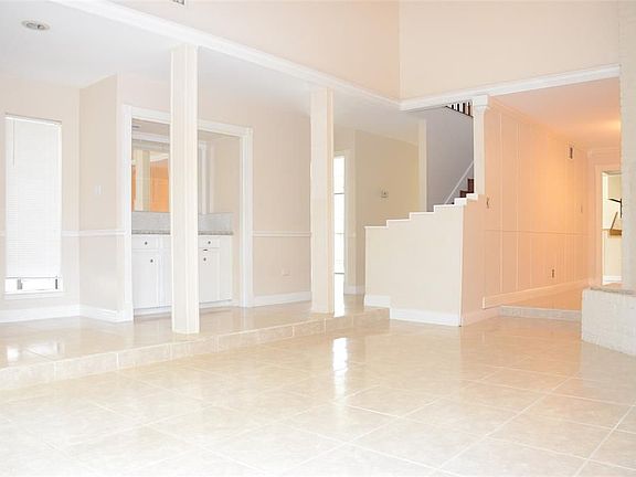 3rd image of 11123 Bandlon Dr