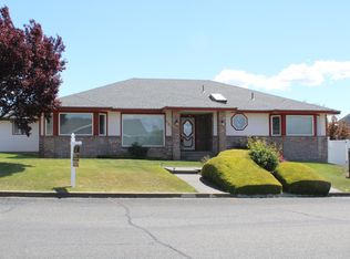 407 Channel Dr, Yakima, WA