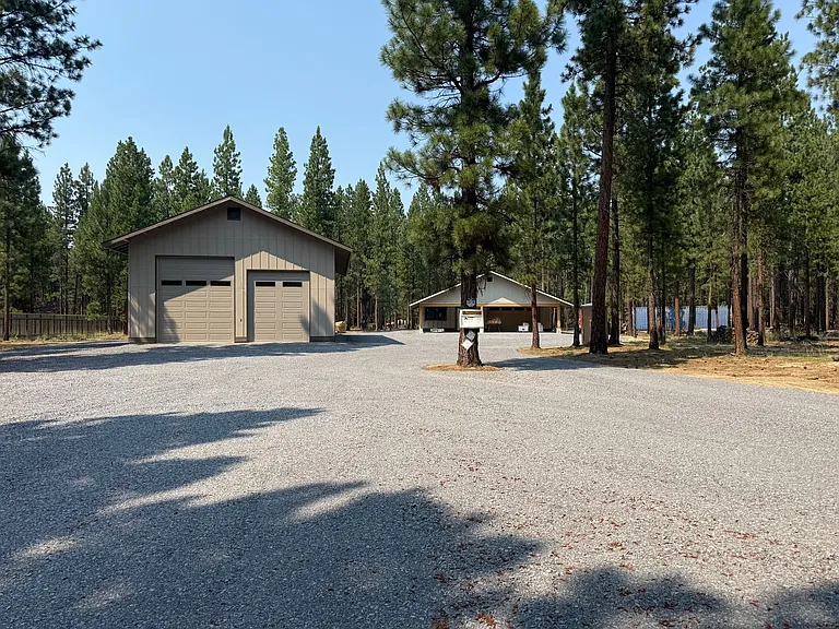 153550 Little River Loop — Photo 32