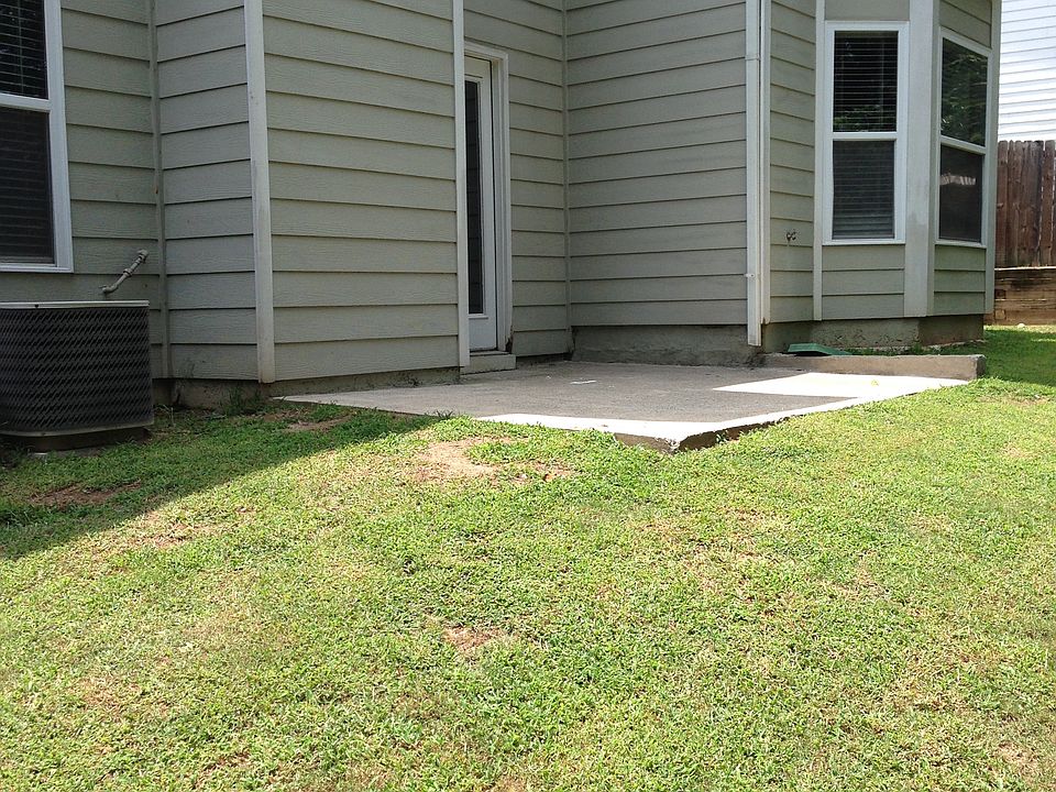 2nd image of 695 Moonlight Way