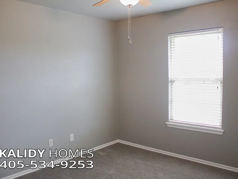 10601 NW 20th St — Photo 10