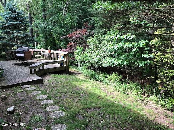 4th image of 3727 Bellaire Ct
