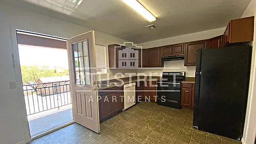 897 S 4th Ave #A13 Photo 1