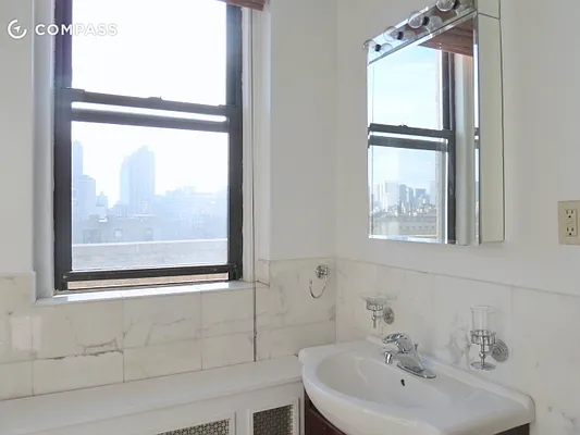 Rented by Compass | media 35