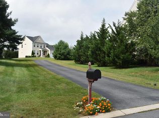 1228 Upland Dr, Fayetteville, PA 17222