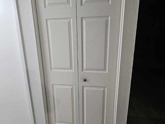 2nd image of 629 E Calle Adobe Ln
