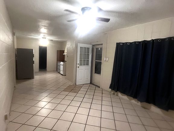 4th image of 421 W Richard Ave