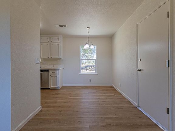 5th image of 47102 Navajo Ave