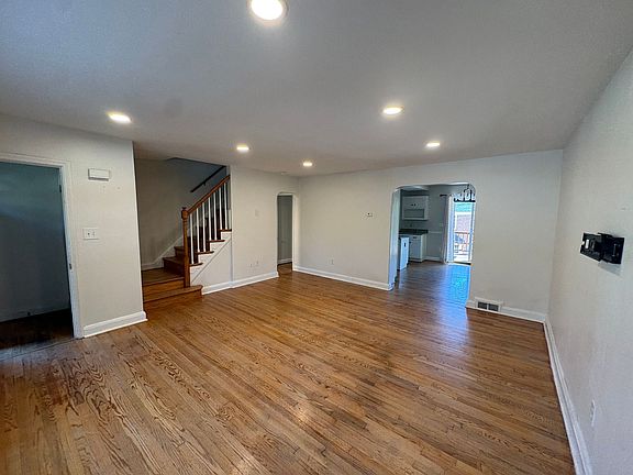 4th image of 8153 Glen Gary Rd
