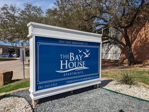 Welcome Sign - zBay House