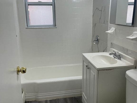 3rd image of 21-C21 Evergreen Ave #C20