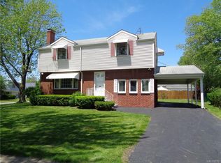 102 Clearvale Dr, Cheektowaga, NY