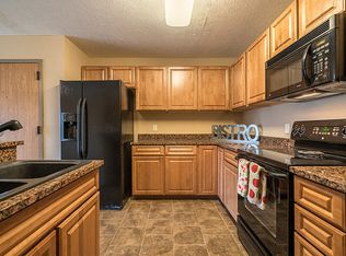 17971 Oak Plz #142, Omaha, NE 68130