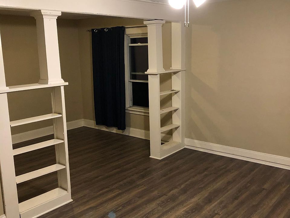 1st image of 83 Fairchild Pl