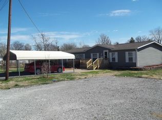 1004 E Charles St, West Frankfort, IL 62896
