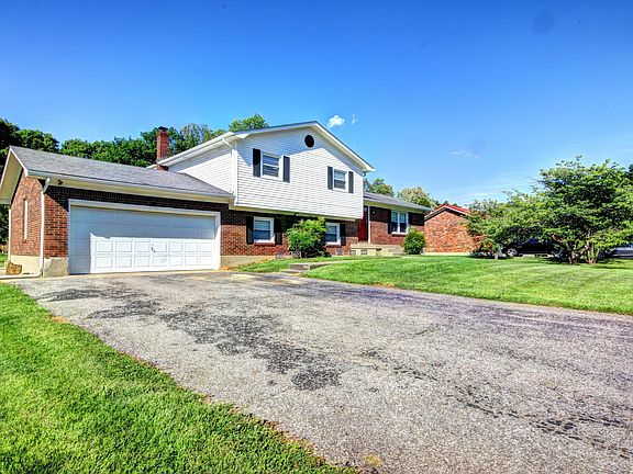 4th image of 270 Sandra Dr
