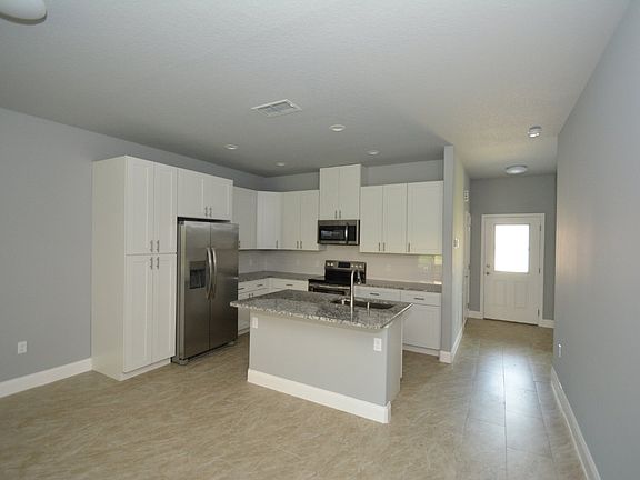 4th image of 1 Pontiac Ln #A