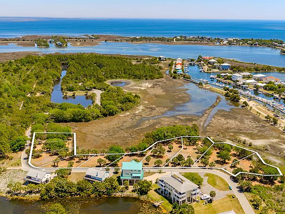 4th image of Sea Breeze Dr