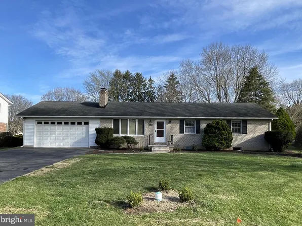 8121 Runnymeade Dr, Frederick, MD 21702