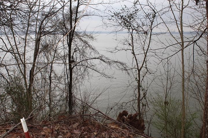 1st image of 0 Lakeshore Dr N