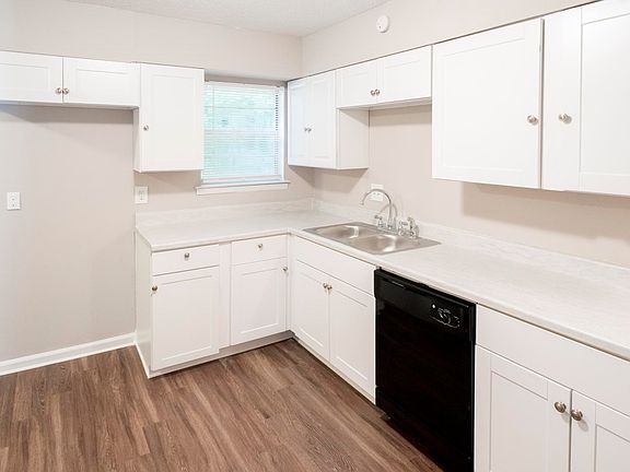 5th image of 4324 E Proctor Dr